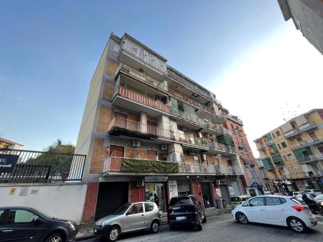 Appartamento in vendita a Municipalità 3, Campania