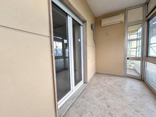 Appartamento in vendita a Vomero, Napoli