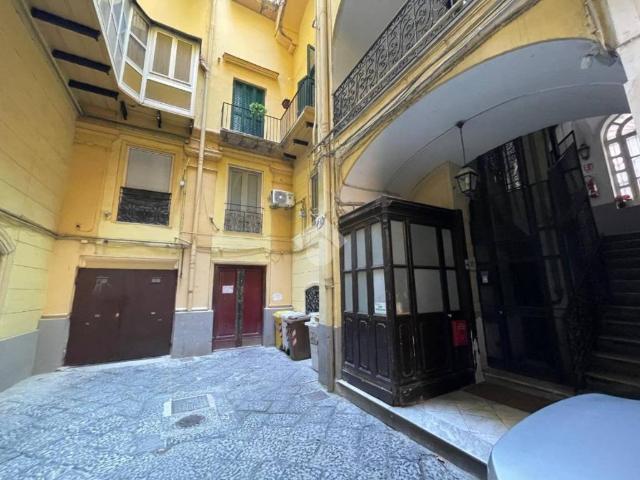 Appartamento in vendita a Municipalità 2, Campania