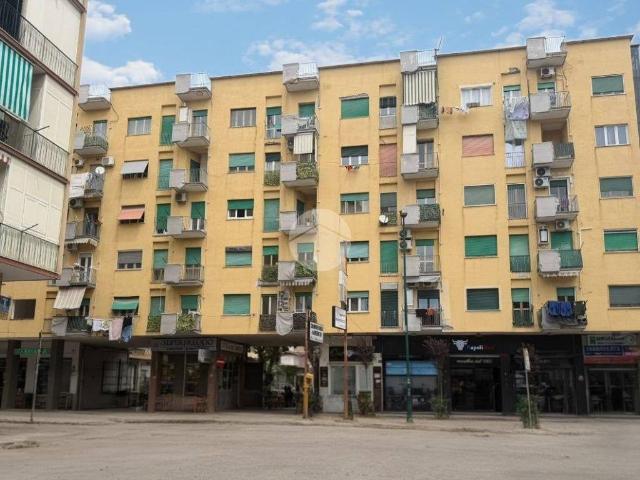 Appartamento in vendita a Municipalità 10, Campania