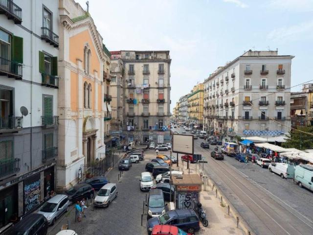 Appartamento in vendita a Municipalità 2, Mercato