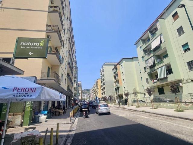 Appartamento in vendita a Municipalità 10, Campania