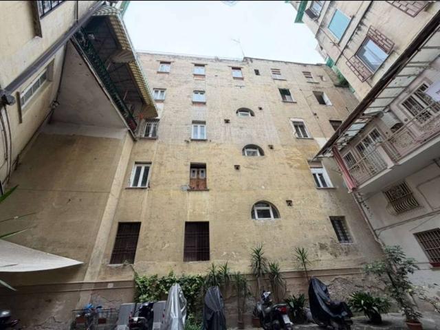 Appartamento in vendita a Municipalità 2, Mercato