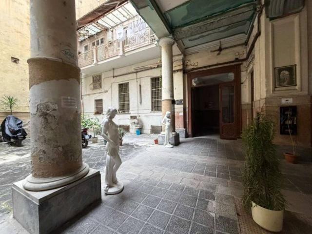 Appartamento in vendita a Municipalità 2, Mercato