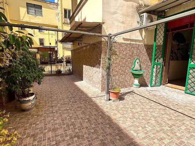 Appartamento in vendita a Municipalità 4, Campania