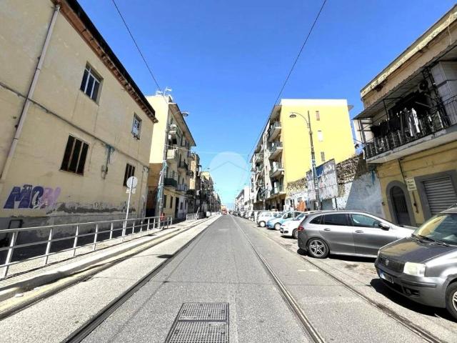 Appartamento in vendita a Poggioreale, Napoli