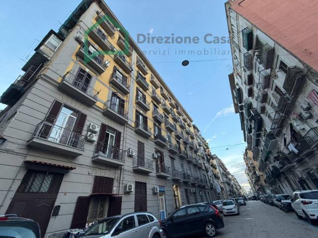 Appartamento in vendita a Vicaria, Napoli