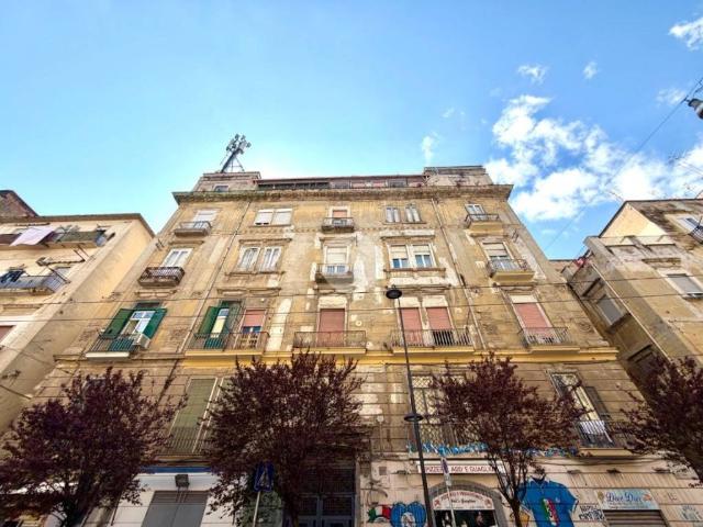 Appartamento in vendita a Municipalità 4, Campania