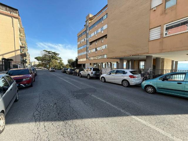 Appartamento in vendita a Municipalità 1, Campania