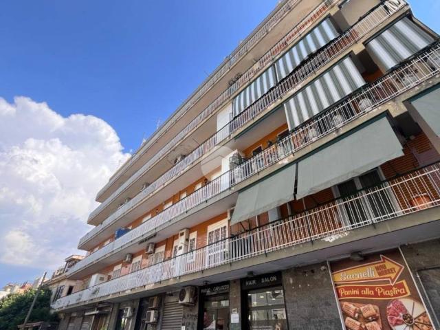 Appartamento in vendita a Municipalità 3, Campania