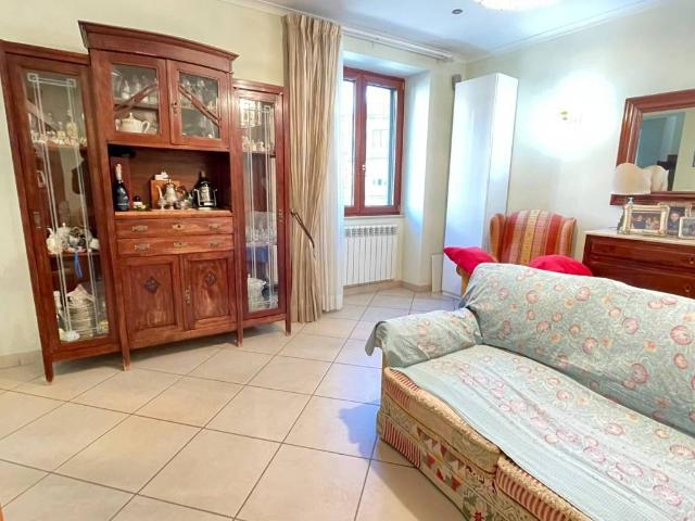 Appartamento in vendita a Piscinola, Napoli