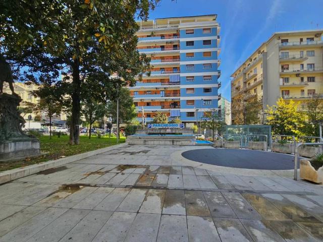 Appartamento in vendita a Arenella, Napoli