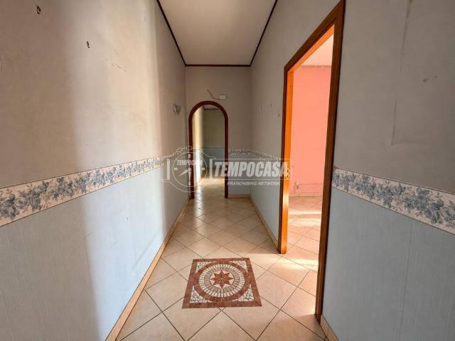 Appartamento in vendita a Vicaria, Napoli