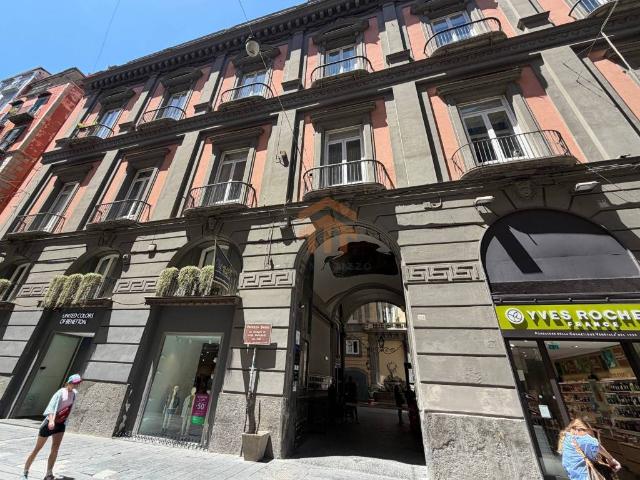 Appartamento in vendita a Municipalità 2, Campania
