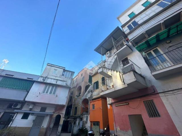 Palazzo in vendita a Napoli