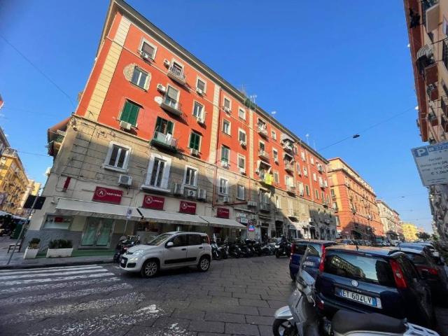 Appartamento in vendita a Municipalità 4, Campania