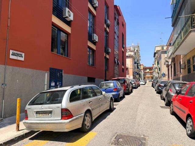 Appartamento in vendita a Municipalità 10, Campania