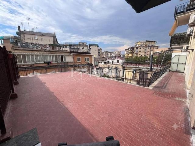 Appartamento in vendita a Municipalità 5, Campania