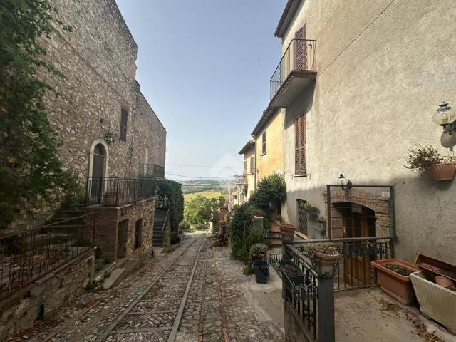 Appartamento in vendita a Narni, Umbria