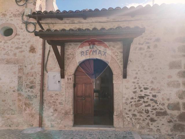Appartamento in vendita a Navelli, Abruzzo