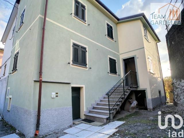 Appartamento in vendita a Ne, Liguria