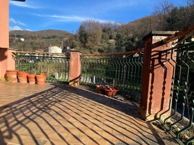 Appartamento in vendita a Ne, Liguria