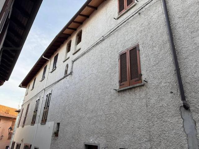 Appartamento in vendita a Fosseno, Nebbiuno