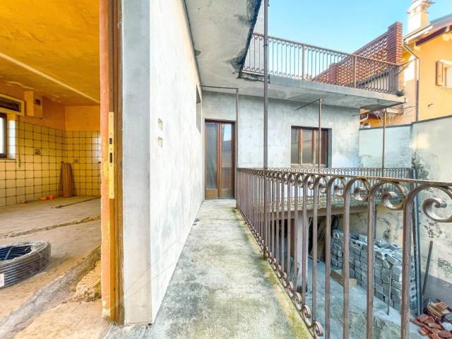 Appartamento in vendita a Fosseno, Nebbiuno