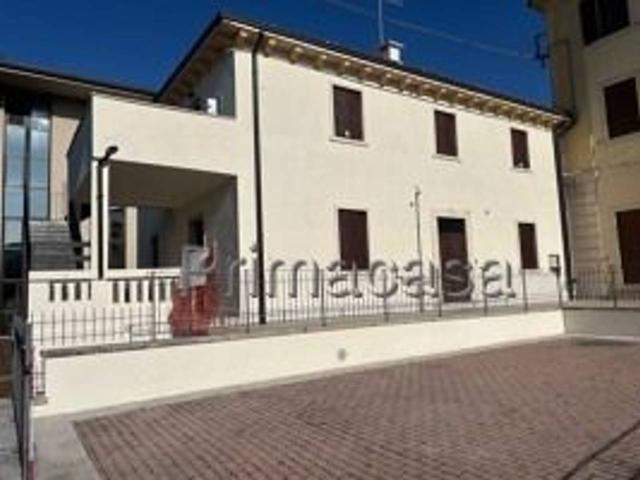 Appartamento in vendita a Negrar, Veneto