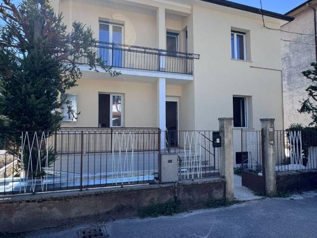 Appartamento in vendita a Arbizzano, Negrar di Valpolicella