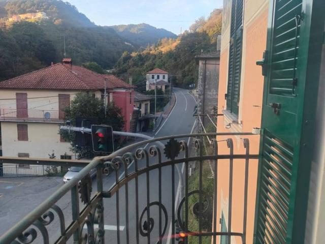 Appartamento in vendita a Neirone, Liguria
