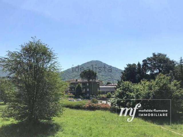 Appartamento in vendita a Nembro, Lombardia
