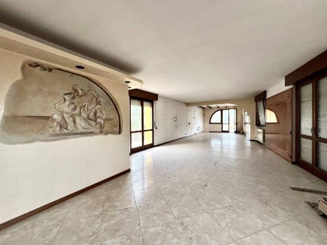 Appartamento in vendita a Nembro, Lombardia