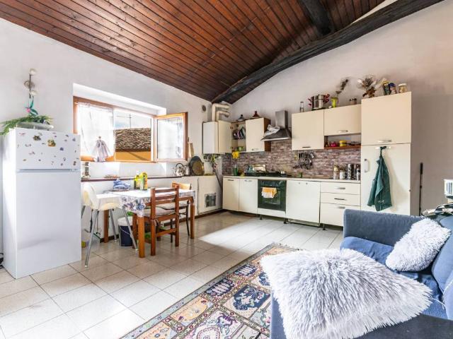 Appartamento in vendita a Botta, Nembro