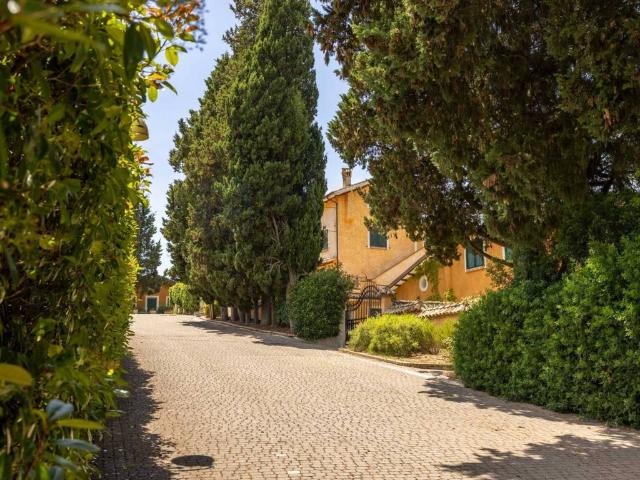 Appartamento in vendita a Nepi, Lazio