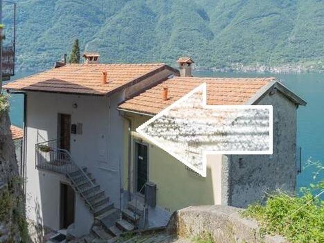 Appartamento in vendita a Nesso, Lombardia