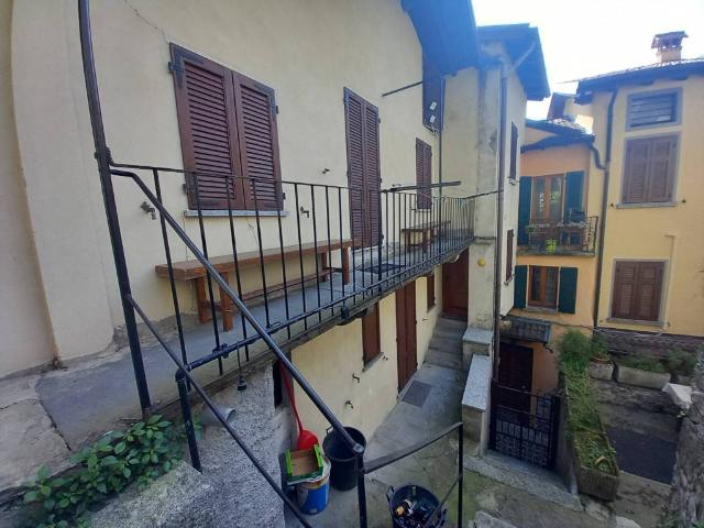 Appartamento in vendita a Nesso, Lombardia