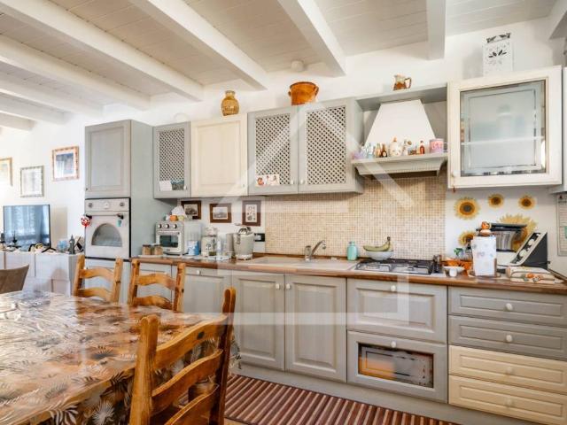 Appartamento in vendita a Costa Masnaga, Lombardia