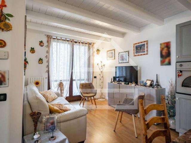 Appartamento in vendita a Costa Masnaga, Lombardia