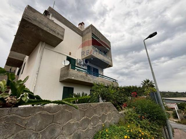 Appartamento in vendita a Nizza Di Sicilia, Sicilia
