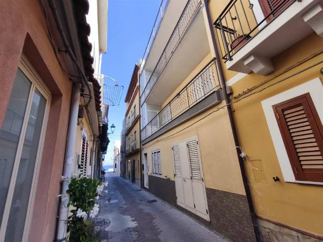 Appartamento in vendita a Nizza Di Sicilia, Sicilia