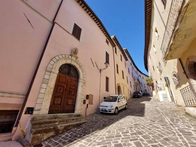 Appartamento in vendita a Nocera Umbra, Umbria