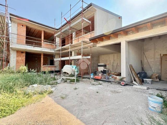 Appartamento in vendita a Bagnolo, Nogarole Rocca