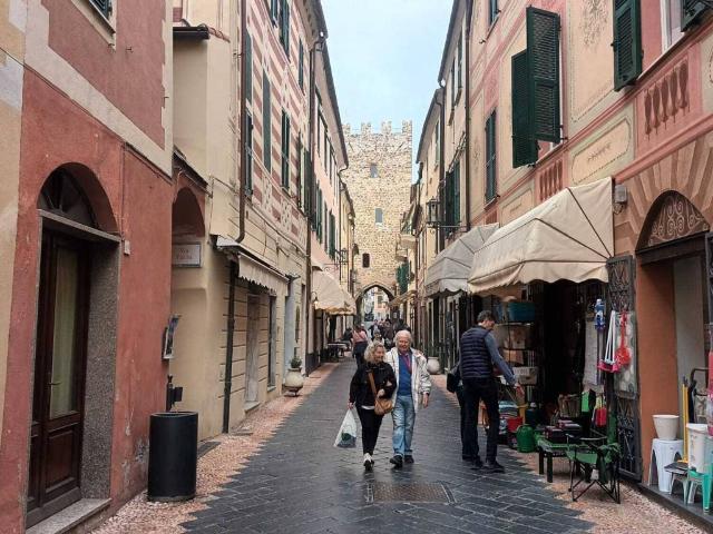 Appartamento in vendita a Noli, Liguria