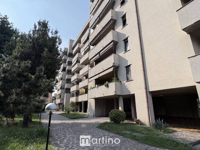 Appartamento in vendita a Nova Milanese, Monza e della Brianza