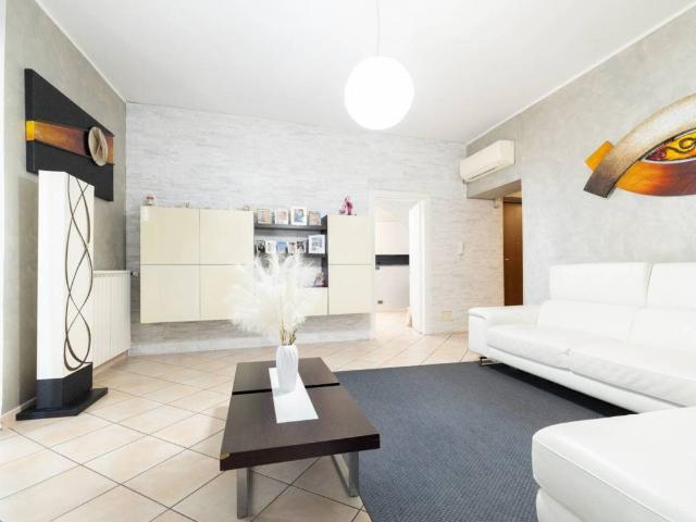 Appartamento in vendita a Santa Rita, Novara