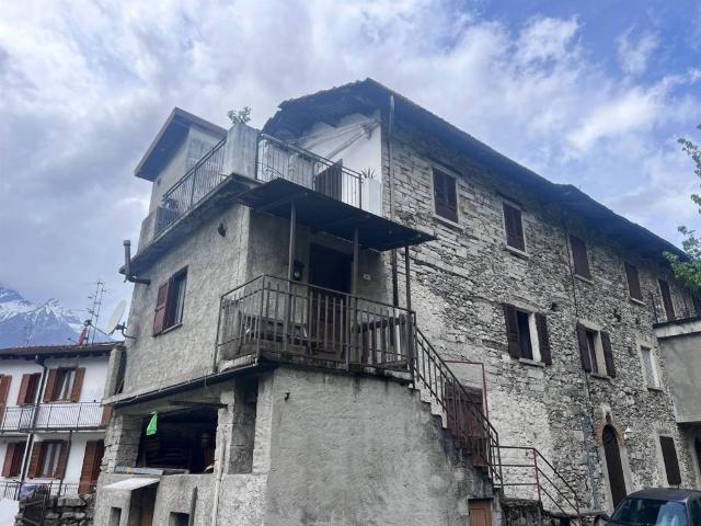 Appartamento in vendita a Comunità montana della Valchiavenna, Novate Mezzola