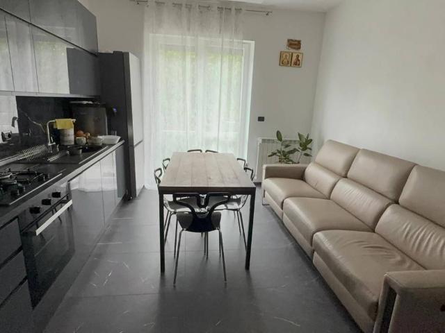 Appartamento in vendita a Novedrate, Lombardia