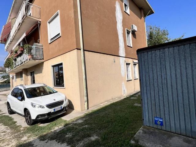 Locale Commerciale in affitto a Noventana, Noventa Padovana