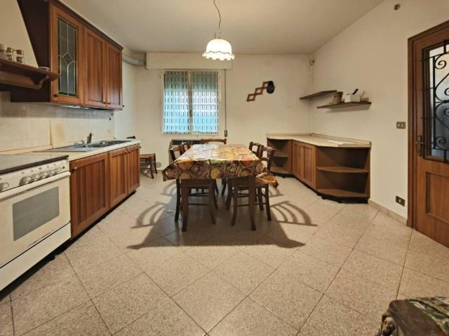 Appartamento in vendita a Unione delle Terre d'Argine, Novi Di Modena